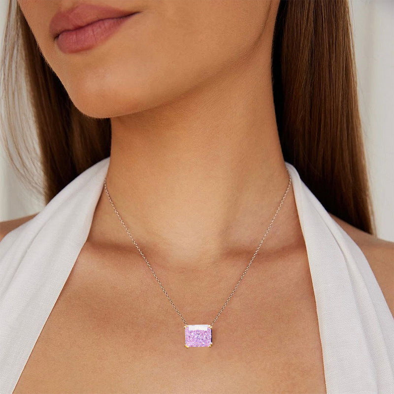 Rosava Necklace