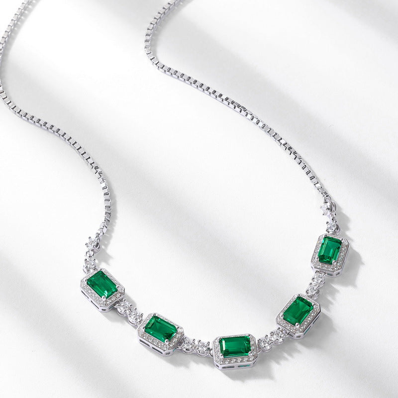 Emeris Necklace