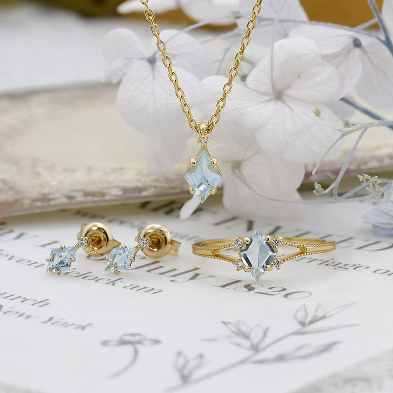Auralis Necklace